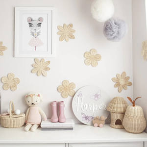Ornements muraux décoratifs en rotin naturel, parfaits pour décorer les chambres d'enfants ou comme cadeaux d'anniversaire. - Product Image 3
