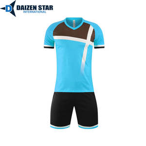 Tenue de club de printemps à manches courtes personnalisable avec nom et numéros d'équipe, 100 % polyester, anti-bactérienne, séchage rapide, respirante, impression par sublimation - Product Image 4