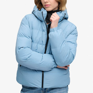 Doudounes Courtes pour Femmes – Modèle Hiver Tendance avec Capuche Entièrement Zippée et Poches Zippées – Manteau Matelassé Épais - Product Image 4