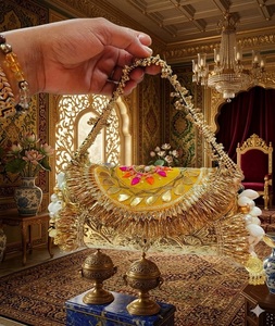 Pochette ovale Kundan en laiton de taille moyenne, faite à la main, dorée, pour mariage indien traditionnel, marque F S INTERNATIONAL, Uttar Pradesh - Product Image 2