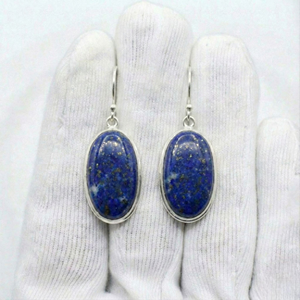 Boucles d'oreilles pendantes ovales en argent massif 925 avec lapis-lazuli fait main et serti clos - Product Image 2