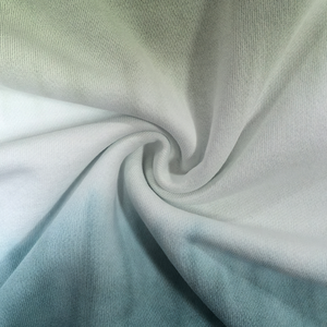 Ensemble de survêtement sportif élégant en molleton imprimé pour l'hiver, 100% coton, deux pièces, sweat-shirt à capuche pour homme, short slim fit - Product Image 4