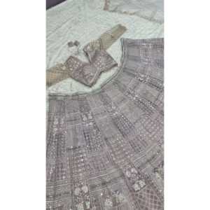 Vestidos de noche de diseñador Lehenga Choli elegante con hilo y secuencia de trabajo para fiestas - Product Image 4