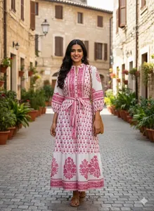 Robe longue écoresponsable décontractée en velours côtelé coupe trapèze, imprimé floral floqué, avec ceinture et manches longues, pour femme, cadeau idéal, collection 2026, best-seller - Product Image 6