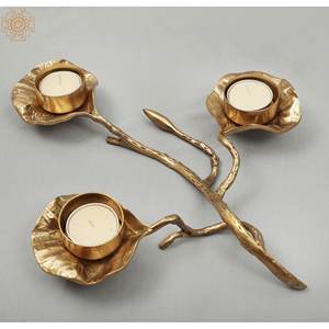 Elegante portavelas de hoja de diseñador de latón elegante de 13 pulgadas, artículo de Metal hecho a mano para decoración del hogar, regalos, tarros de velas hechos en India - Product Image 4