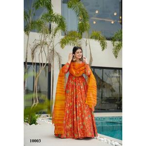 Magnifique ensemble de robes longues en soie gaufrée de style indien-pakistanais, séchage rapide, tenue ethnique moderne pour les fêtes et les occasions festives - Product Image 1