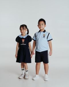 ชุดเสื้อผ้าเด็กชาย ไชโก้ เฮ้าส์ เจย์สัน คอตตอน สแปนเด็กซ์ เสื้อยืดลายการ์ตูนหมีปักด้วยเครื่องจักร กางเกงขาสั้นลายทาง สีกากี สไตล์เกาหลี - Product Image 2