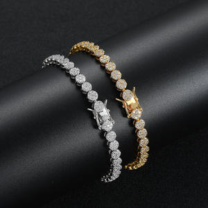 Bracelet religieux en diamants plaqué or 18 carats, design croix, diamants naturels taille brillant ronde couleur G, bijoux unisexe à vendre - Product Image 4