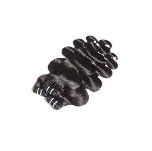 Peluca de Cabello Humano con Ondas Suaves, 13x4, Frente de Encaje, Sin Pegamento, Pre-Desplumada, Línea de Cabello Natural, Suave y Sedosa, Disponible para la Venta - Product Image 1
