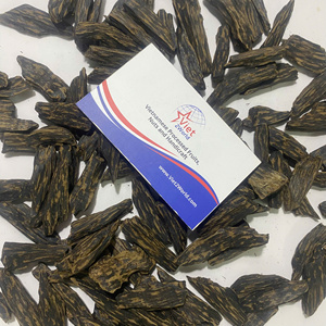 Copeaux d'agarwood 100% biologiques de qualité supérieure du Vietnam, arôme boisé sucré, 1kg-10kg, prix usine pour les amateurs de parfum - Product Image 5