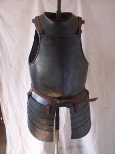Cuirasse médiévale en acier doux, armure de chevalier avec tassettes, armure de croisé pour reconstitution historique, cosplay, Halloween - Product Image 1
