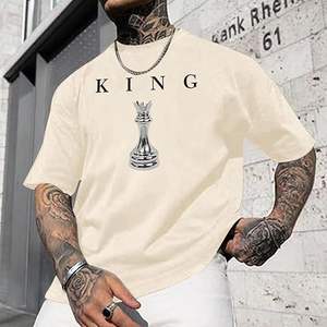 Camiseta de ajedrez King para hombre, camisetas gráficas de diseñador, camisetas estampadas para hombre, camiseta urbana con letras, ropa de calle - Product Image 2