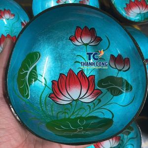 ชามเปลือกมะพร้าวเคลือบเงาขายดีที่สุด ลายดอกบัวสีชมพูเพ้นท์มือสีน้ำเงินเมทัลลิก ชามตกแต่งพรีเมียม - Product Image 1