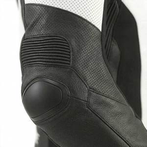 Combinaison de moto professionnelle d'été en cuir respirant imprimé, deux pièces, personnalisable avec logo, confortable et de haute qualité - Product Image 4
