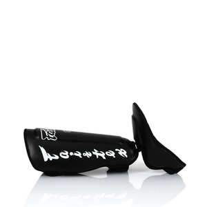 Protège-tibias de boxe professionnels en cuir légers sur mesure avec fermeture auto-agrippante – Nouveau design pour la protection des jambes en Muay Thai - Product Image 4