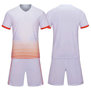 Tenue de sport sur mesure à prix abordable, uniforme de football personnalisé en couleur et taille, uniforme de football de haute qualité par sublimation - Product Image 6