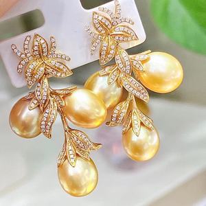 Pendientes Colgantes de Cuentas de Oro Natural de 9-10 mm, Estilo Retro Moderno de Diseño Italiano, Textura de Oro K Casi Impecable, Accesorio de Moda - Product Image 1