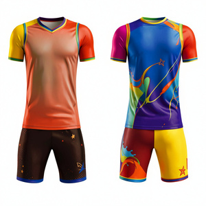 Ensemble d'entraînement de basketball : Maillot et short respirants à séchage rapide, personnalisables avec nom et numéro - Product Image 1