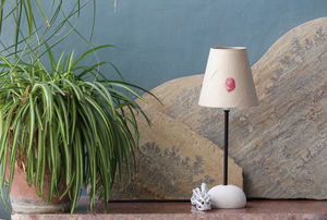 Lámpara de Papel Orgánico 100% Fibra de Cáñamo, Estilo Nuevo y Moderno para Dormitorio, Hecha a Mano con Pétalos de Hierba y Flores Recicladas - Product Image 3