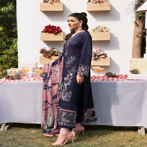Salwar Kameez élégant pour femmes ANDAAZ-9 Vol RAMSHA en coton pur avec broderie lourde, longueur au sol, design indien-pakistanaise - Product Image 4