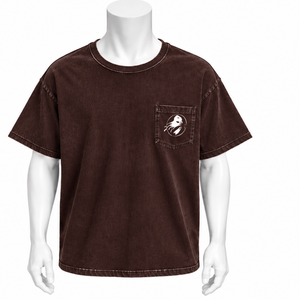 Camiseta de Manga Corta de Algodón Lavado Premium con Bolsillo en el Pecho, Color Marrón Chocolate Desgastado, Corte Holgado, Estilo Vintage Casual - Product Image 1