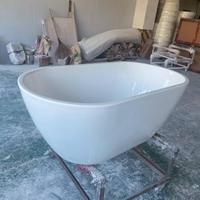 Baignoire autoportante moderne personnalisée Baignoire ovale en acrylique pur blanc brillant Massage à l'air Trempage écologique pour moderne