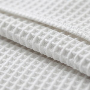 Plaid en tricot gaufré blanc respirant en coton texturé pour toutes les saisons - Product Image 3