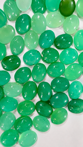 Cabochon rond en chrysoprase naturel |   Chrysoprase verte, pierre précieuse en vrac |   Cabine ronde polie |   Pierre pour la fabrication de bijoux |   Pendentif anneau - Product Image 3
