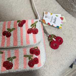 Nuevo bolso de hombro para mujer con cuentas de cereza, viral - Product Image 1