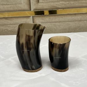 Mug en corne de buffle naturelle de qualité supérieure, fait main, style animalier, durable, avec gravure personnalisable pour la boisson et la décoration intérieure - Product Image 4