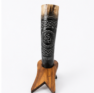 Sculpture décorative artisanale en corne de buffle naturelle avec support en bois massif, décoration d'intérieur artisanale, cadeau de collection - Product Image 3