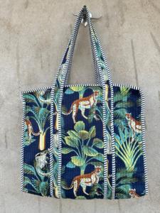 Bolsa de Mano Acolchada de Algodón Maaunique con Estampado de Hojas Tropicales y Animales de la Selva, 16x16 Pulgadas, Grande, Reutilizable, con Cierre, Lavable, Estilo Vintage, para Viaje - Product Image 5