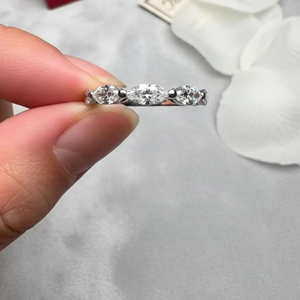 Anillo de Diamantes con Corte Marquesa, Anillo de Compromiso Clásico para Mujer, Color Blanco D - Product Image 4