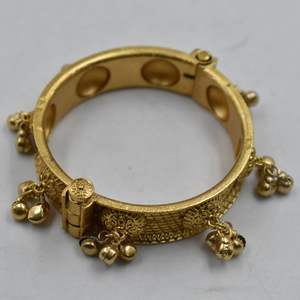 Brazalete indio de moda, hecho a mano, de diseño, chapado en oro, estilo occidental, abrible, para niñas y mujeres. - Product Image 4