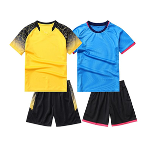 Tenue de football pour tous, entièrement personnalisable, ensembles de football à dégradé de couleurs, vêtements de football en gros, 100% polyester, anti-UV, séchage rapide - Product Image 3