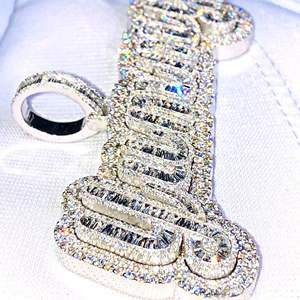 Delicioso Colgante de Letra con Incrustaciones de Cristales, Chapado en Oro de 18K, Amuleto Hip Hop, Joyería Unisex - Product Image 2