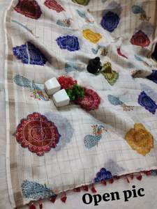 Chex-Muster Premium Baumwolle Damen Chex Sari Modischer Langer Trendiger Sari mit Bluse Hergestellt in Indien - Product Image 4