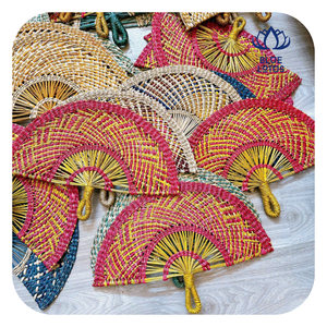 Abanico de Mano Sostenible de Pasto Marino, Hecho a Mano, Ecológico, Tejido, para Decoración de Hoteles y Resorts - Product Image 1
