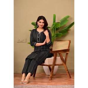 Salwar Kameez ethnique en coton noir à imprimé floral pour femme, manches trois quarts, longueur mollet, pantalon droit long, Kurta, pour fête et mariage - Product Image 3