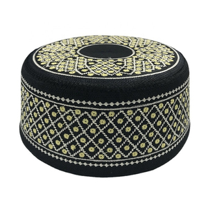 Gorro de Oración con Diseño Étnico de Oriente Medio, Turbante para Hombre Adulto, Ajuste Regular para Todas las Estaciones, Bordado Floral en Negro, Verde y Dorado - Product Image 2