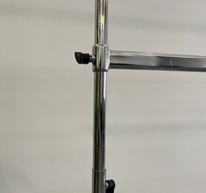 Porte-vêtements moderne en acier inoxydable doré pour hommes, femmes et enfants, avec rail à roulettes mobile, en carton - Product Image 6