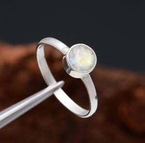 Bague en Pierre de Lune Arc-en-ciel Naturelle Certifiée IGI, Argent Sterling 925, Faite à la Main, Minimaliste, Délicate, Bijou Art Déco, Cadeau Élégant pour - Product Image 3
