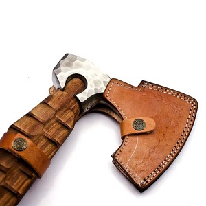 Hacha vikinga de acero al carbono forjada a mano con mango de madera de fresno, regalo de boda, las mejores hachas como regalo de cumpleaños y aniversario para él. - Product Image 4