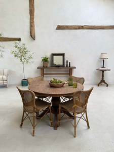 โต๊ะอาหารทรงกลมไม้สักยี่ห้อ York Reclaimed โต๊ะครัวทรงฐานไม้เนื้อแข็งสไตล์ Rustic โต๊ะอาหารทรงกลมสไตล์วินเทจแบบ Farmhouse - Product Image 4