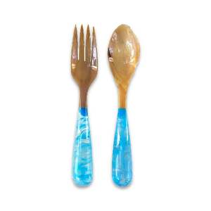 Ensemble de cuillères en résine de style américain avec long manche pour hôtel, restaurant, maison et cadeaux de mariage, ensemble de 2 cuillères à salade en résine - Product Image 1