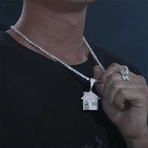 Colgante Personalizado de Moissanita con Incrustaciones de Diamantes, Plata 925, Estilo Hip Hop, para Uso Diario Masculino, Colgante Temático, Colgante Bling para Raperos - Product Image 1