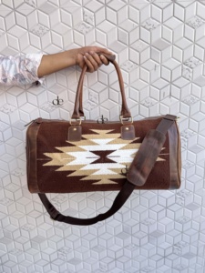 Nouveau design, sacs de voyage en cuir véritable de style vintage aztèque, faits à la main, motif western, grands sacs de voyage multi-usages - Product Image 1