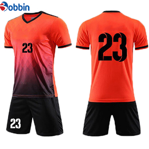 Maillot de football court personnalisé imprimé par sublimation, en Spandex/Coton, respirant, séchage rapide, anti-bactérien - Product Image 2