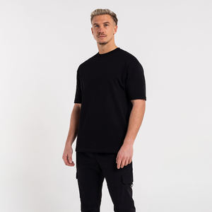 Camiseta Clásica Negra Lisa, Transpirable, Estilo Moderno, Corte Relajado, Perfecta para Uso Diario Informal, Versátil para Combinar con Diferentes Atuendos - Product Image 3
