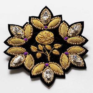 Broche Perles Oiseaux Brodé, Épingle de Mode Personnalisée, Badge Décoratif Perlé avec Travail Artisanal Détaillé au Fil - Product Image 2